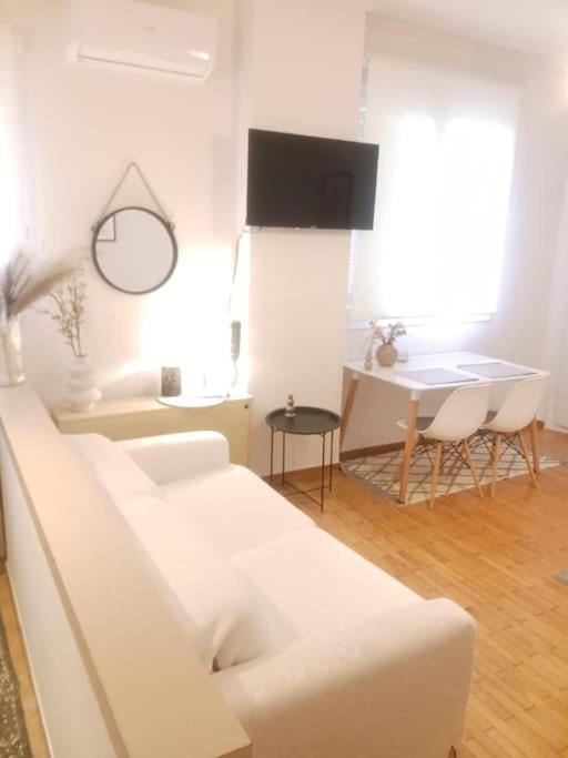 Beautiful Downtown Studio! Ioánnina Exteriör bild
